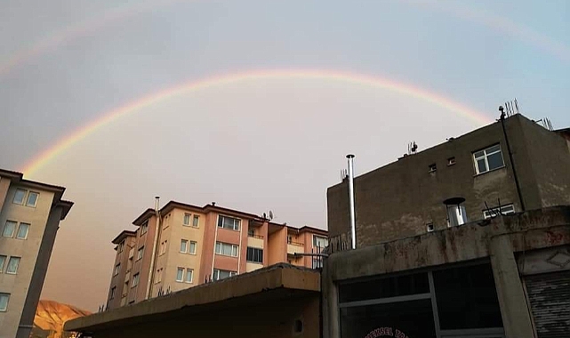 Tuzluca’da gökkuşağı sürprizi! Kartpostallık görüntüler oluştu