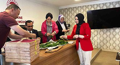 Unutulmaya yüz tutmuş ipek böceği larvaları üreticilere teslim edildi