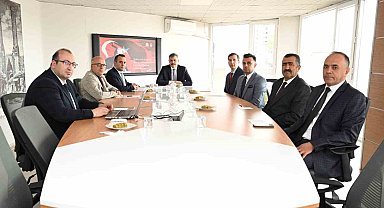 Vali Çiftçi, Sosyal Yardımlaşma ve Dayanışma Vakfında incelemelerde bulundu