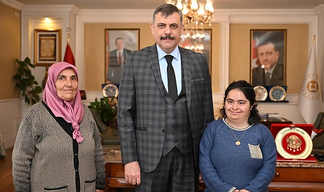 Vali Çiftçiye ziyaret