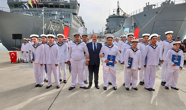 Vali Pehlivan, &#039;Temsili Askerlik Yemin ve Terhis Töreni&#039;ne katıldı