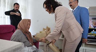 Vali Turan’dan şehit annelerine ziyaret