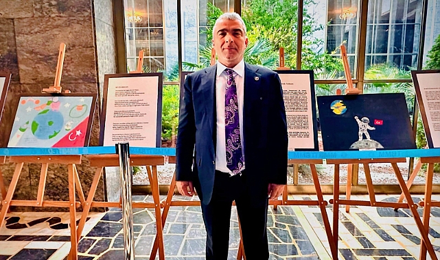 Vekil Alagöz, Gazi Meclisindeki sergiyi gezdi