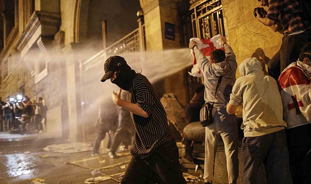 &quot;Yabancı Etkinin Şeffaflığı&quot; yasa tasarısına karşı protestolar devam ediyor