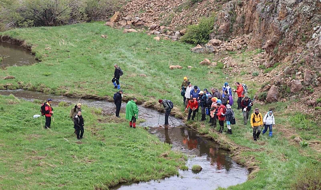 Yağmur çamur demeden rotalarını tamamladılar