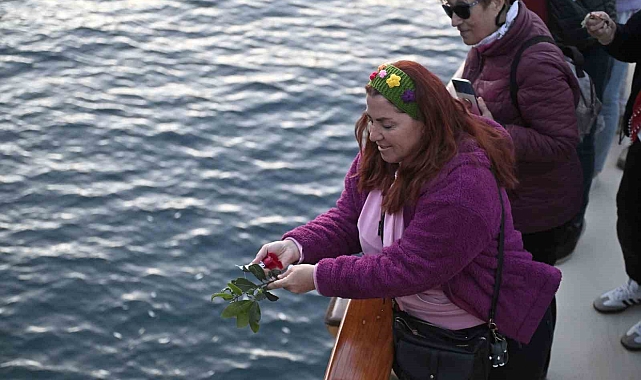 Yazılan dilekler, Akdeniz&#039;in mavi sularına bırakıldı