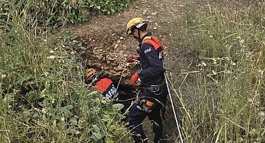 Yer altı mağarasında  mahsur kalan keçiyi AFAD kurtardı