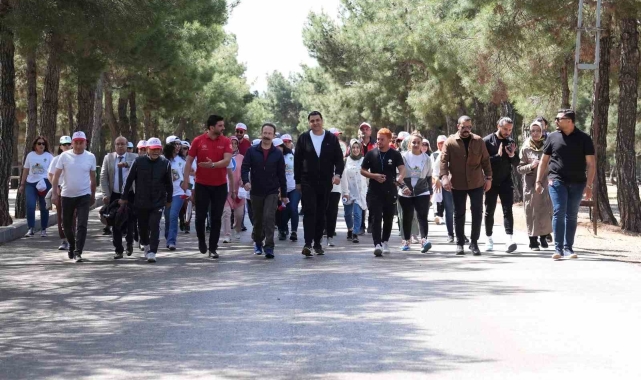 Yılmaz, sağlıklı yaşamı teşvik etmek için yürüdü