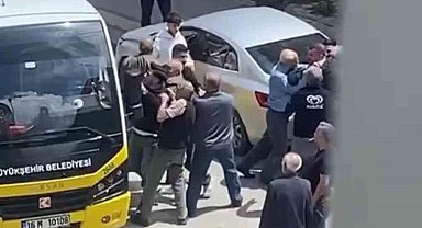 Yol verme kavgası kamerada