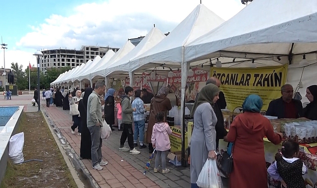 Yöresel ürün pazarına Muşlular yoğun ilgi gösterdi