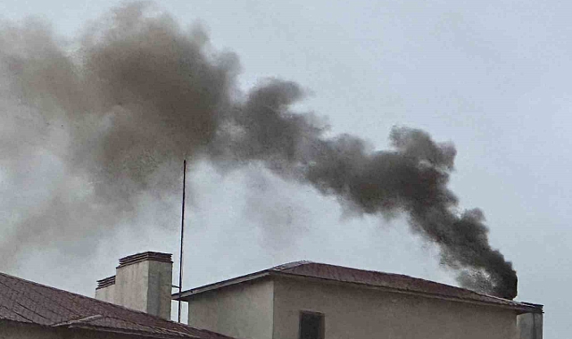 Yüksekova&#039;da mayıs ayı kış mevsimini aratmıyor