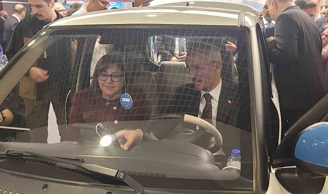 Yüzde yüz yerli ve elektrikli mini araç &quot;Mango Car&quot; Ankara&#039;da tanıtıldı