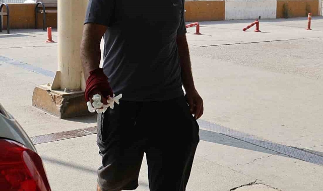 196 acemi kasap kendini keserek hastanelik oldu