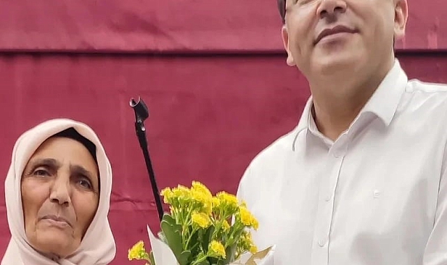 65 yaşındaki Fatma Aydın, okuma yazmayı öğrendi