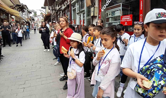 7 asırdan bugüne her cuma yapılan gelenek, miniklere aşılandı