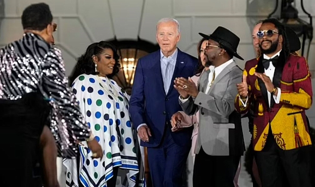 ABD Başkanı Joe Biden, donup kaldı. cumhuriyetçilerin alay konusu oldu