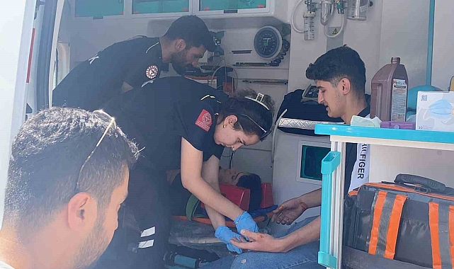 Adıyaman&#039;da Araç İle Motosikletlerin Çarpışma Anı Kameralara Yansıdı