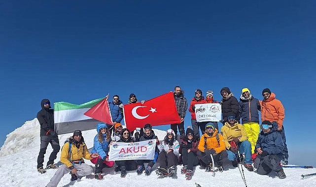 AKUD 6. kez Ağrı Dağı zirvesinde!