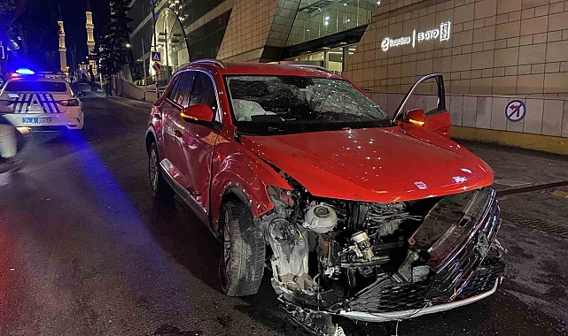 Alkollü sürücü, ters yönden girince olanlar oldu