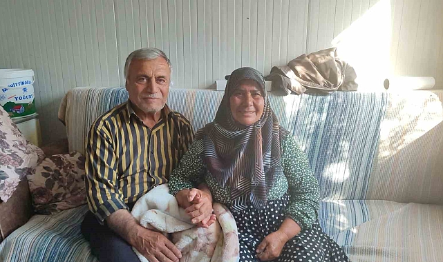Alzheimer hastası olan eşine ve şizofreni teşhisi konulan kızına gözü gibi bakan fedakar kadın