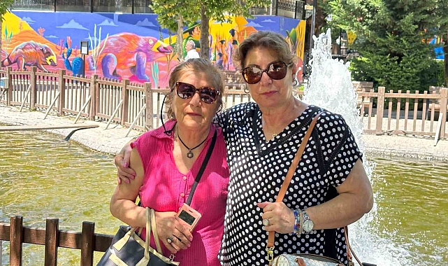 Aynı liseden mezun olan iki arkadaş, 50 yıl sonra buluştu