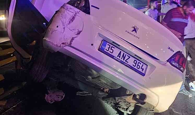 Bariyere çarpması sonucu meydana gelen kazada 2 kişi öldü