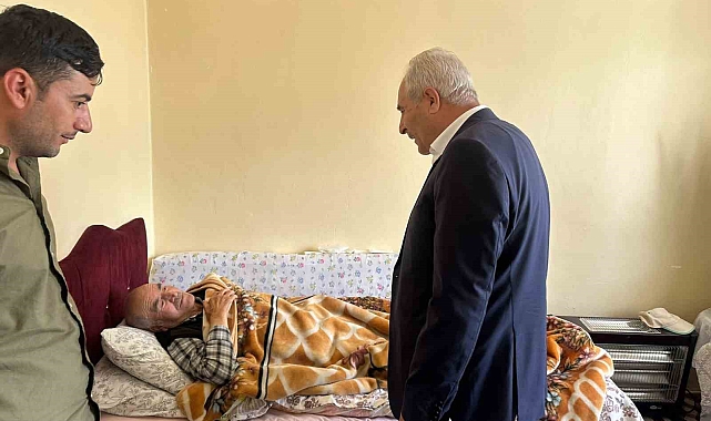 Başkan Ramazan Yakut, bayramda yaşlıları ziyaret etti