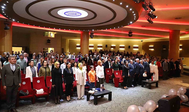 &quot;Bizler İçin Öğretmenlerimizin Değeri Paha Biçilemezdir&quot;