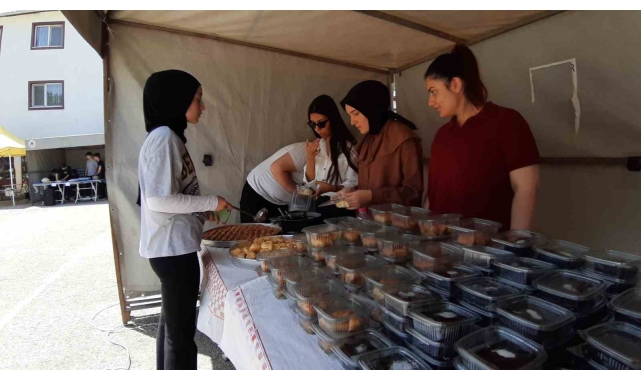 Bu panayırda satılan ürünler okulun ihtiyaçlarını karşılayacak