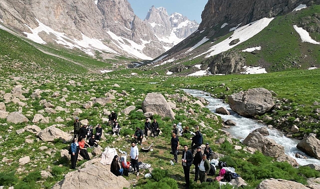 Cennet ve Cehennem Vadisi, yerli ve yabancı turistleri ağılamaya devam ediyor