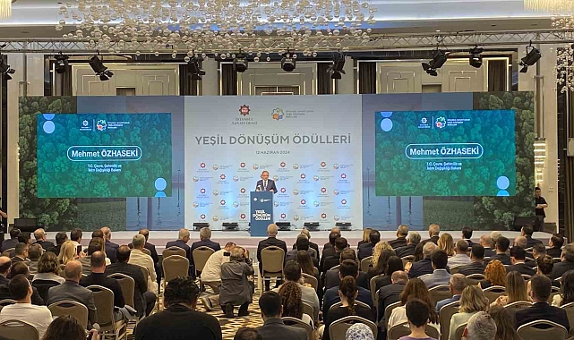Çevre, Şehircilik ve İklim Değişikliği Bakanı Mehmet Özhaseki, Yeşil Dönüşüm Ödül Töreni&#039;nde konuştu