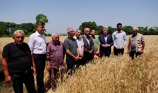 Çiftçiler isyan etti: &quot;Çalışırken batıyoruz&quot;