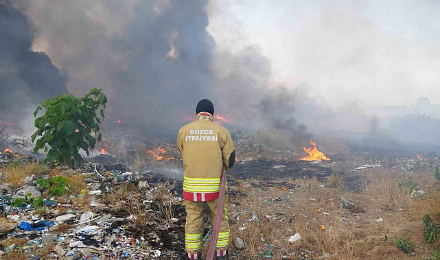 Çöp toplama alanında korkutan yangın