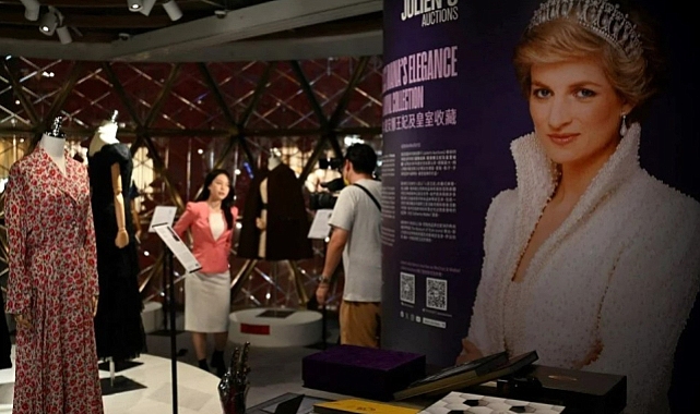 Diana&#039;nın mektupları ve elbiselerinden oluşan koleksiyon satıldı