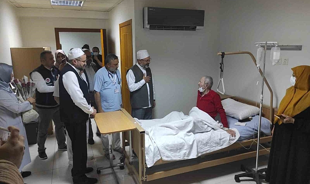 Diyanet Hastanesi Mekke&#039;de hacıların imdadına yetişiyor