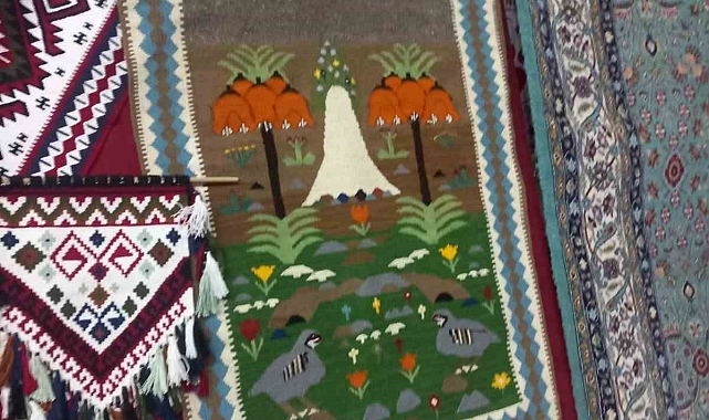 Doğal Güzellikleri Kilime İşlendi