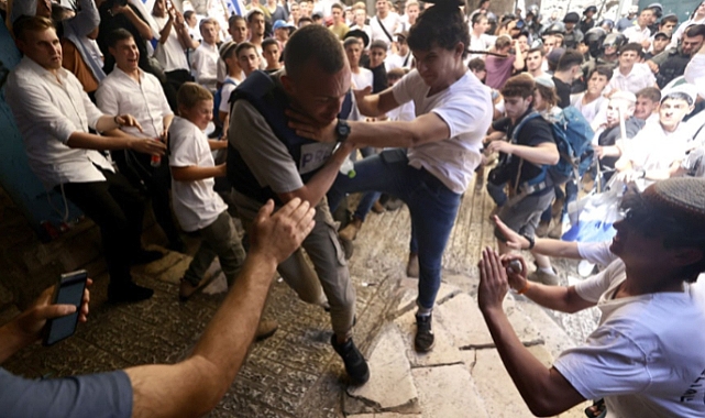 Filistinli gazeteci, linç edildi