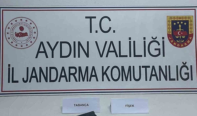 Firari şüpheli bir şahıs, yakalanırken üzerinden ruhsatsız silah çıktı