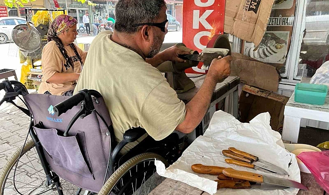 Fiziksel engelli Hüseyin Köksal, ekmek fiyatına bıçak biliyor