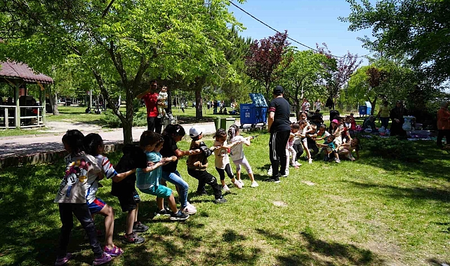 Geleneksel çocuk oyunlarını yaşatmak amacıyla şenlik düzenlendi