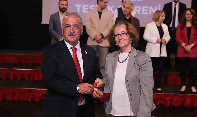 Geleneksel hale gelen Bilimsel Teşvik Töreni devam ediyor