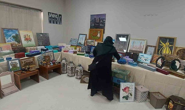 &quot;Hasta Etkileri Sergisi&quot; psikiyatrı kliniğinde açıldı