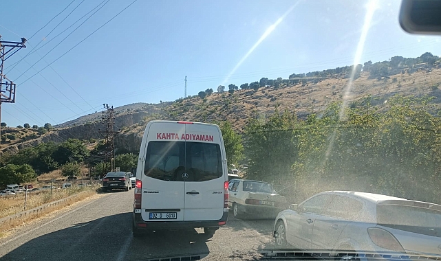 Hatalı park, yolu trafiğe kapattı