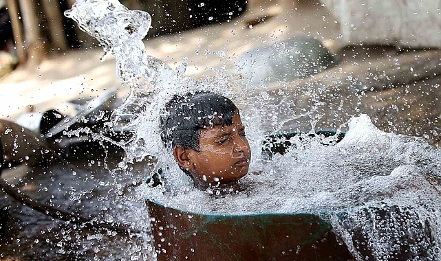 Hindistan&#039;da aşırı sıcaklar, can almaya devam ediyor