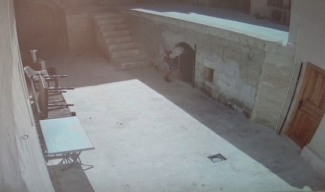 Hırsız kiliseye dadandı