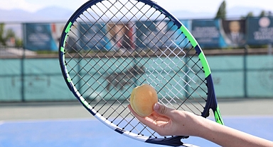 Iğdır'da 4. Kayısı Cup Tenis Turnuvası başladı