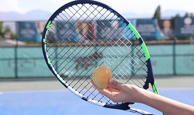 Iğdır&#039;da 4. Kayısı Cup Tenis Turnuvası başladı