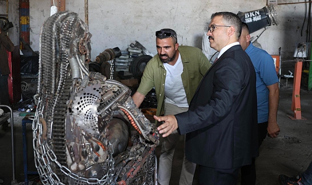 Iğdır’da hurdaları heykele dönüştüren öğretmen