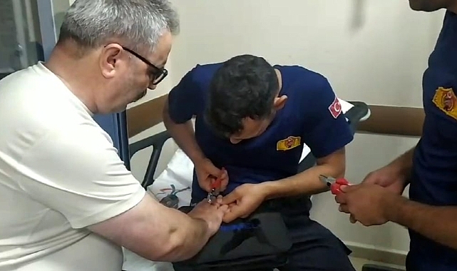 Iğdır’da parmağına yüzük sıkışan vatandaşın yardımına itfaiye yetişti