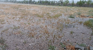 Iğdır’da yağmur ardından dolu etkili oldu
